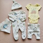 Lot 5 psc Grenouiller+ body +pantallon +bavoir+ bonnet